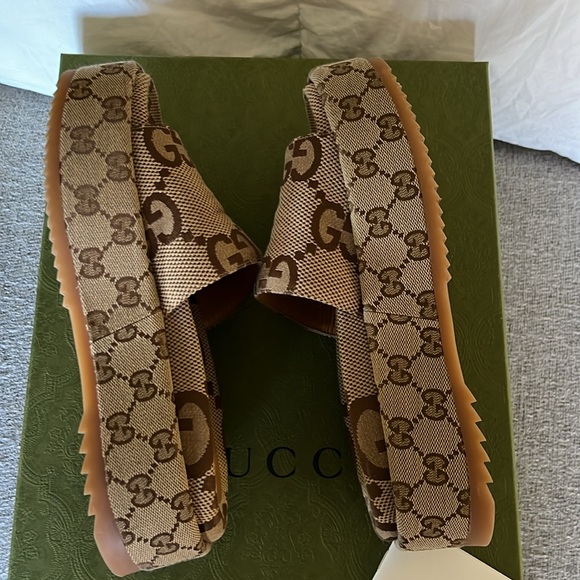 Gucci Macro Canvas Sandals - Picture 5 of 8